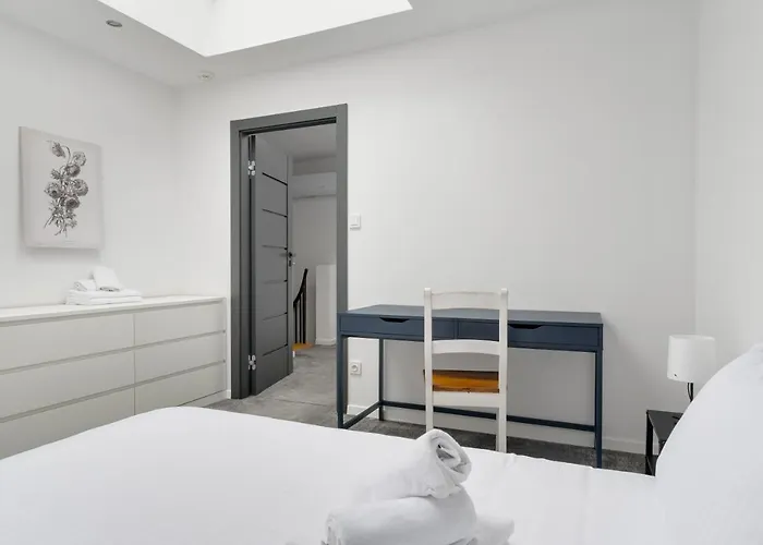 Nadolnik 2-bedroom By Bookinghost * 포즈난