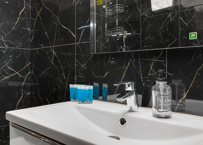 Nadolnik 2-bedroom By Bookinghost Apartment Poznan